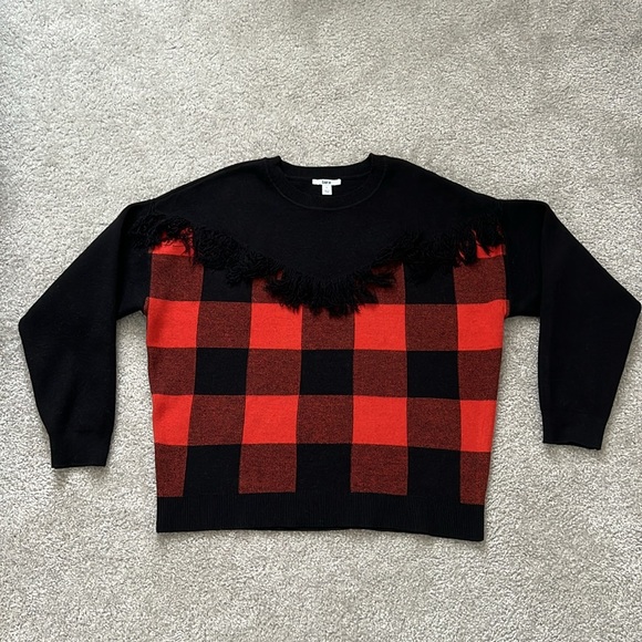 Bar III | Fringe Trimmed Checkered Front Sweater - Picture 2 of 5